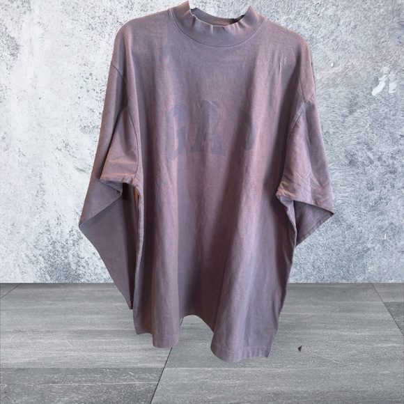 Men's Gap Yeezy Casual purple T-Shirt with black bird on back - Picture 1 of 4